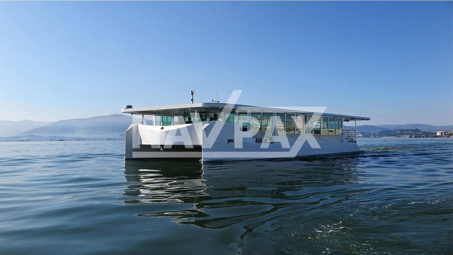 Catamaran à passagers 118 pax (100% Électro-solaire)
