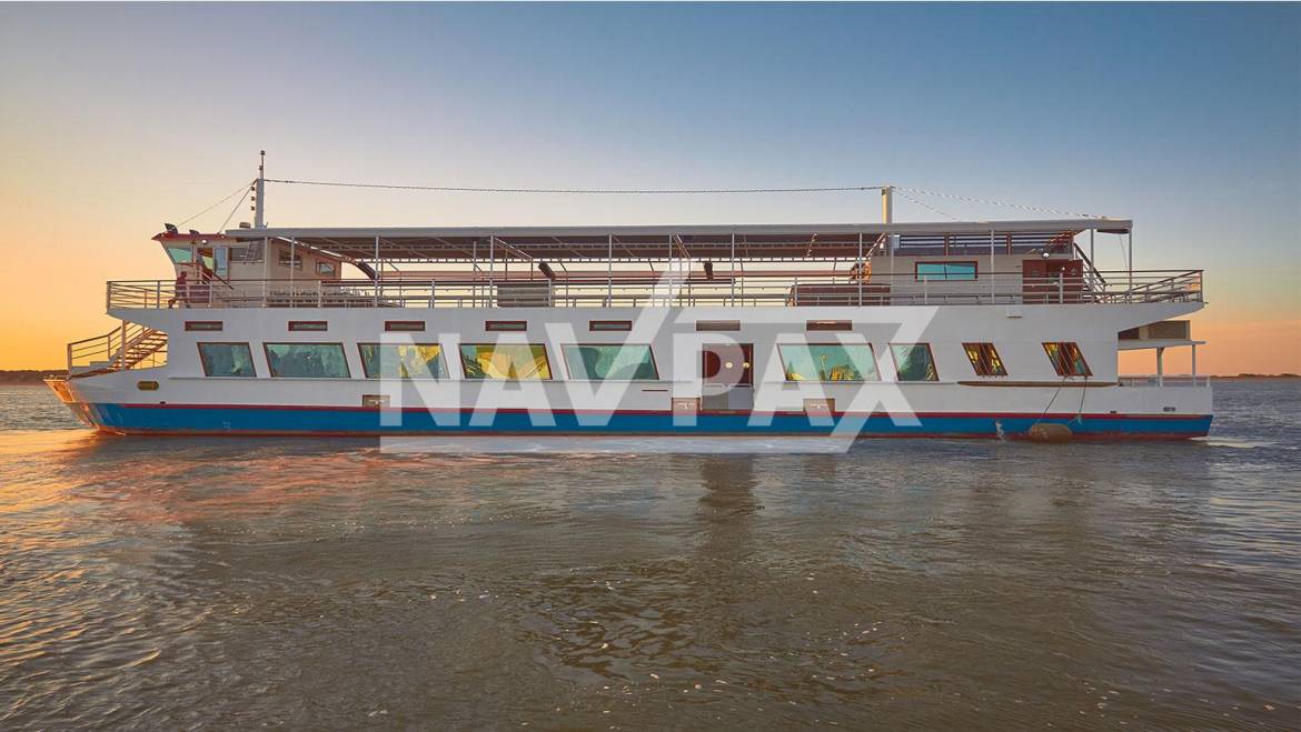 Barco fluvial renovado en 2019. 550 pax