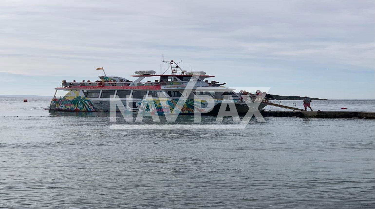Catamarán 149 Pax. Visión Submarina