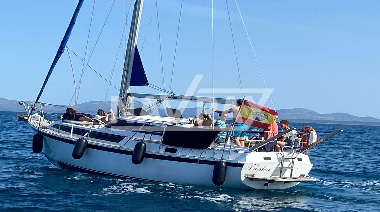 Velero Beneteau 12 plazas lista 6º