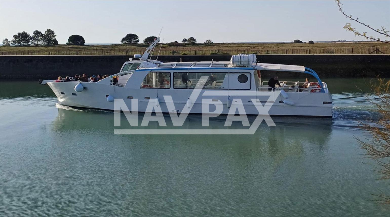 Vedette hybride 97 Pax.