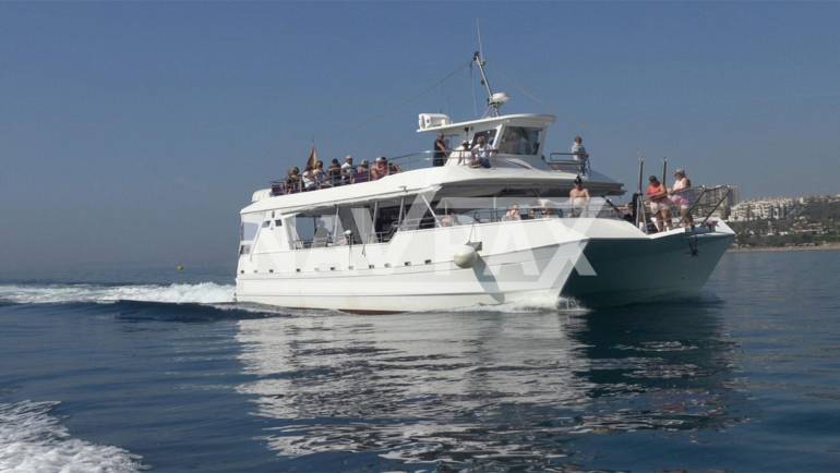 Catamarán 150 Pax.