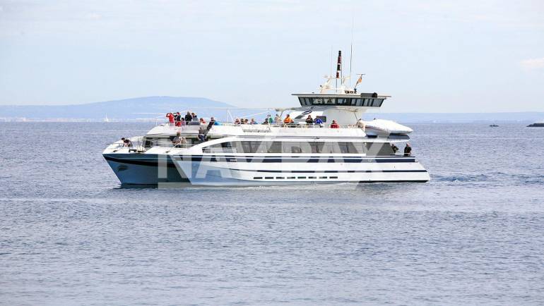 Catamaran 250 Pax.