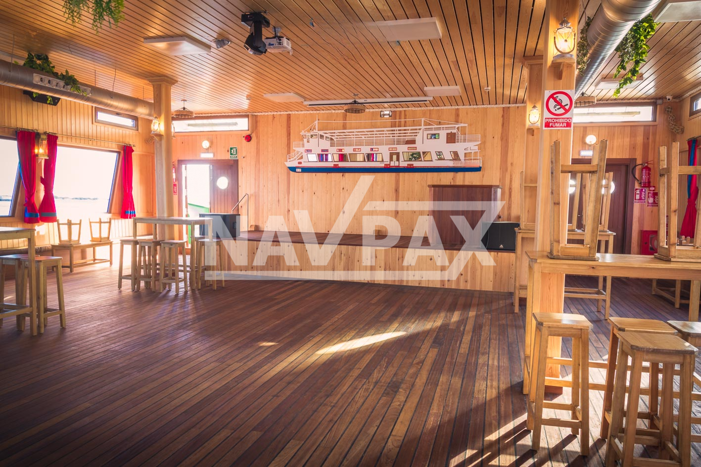 20190902 SalÃ³n cubierta inferior (4) cleanup